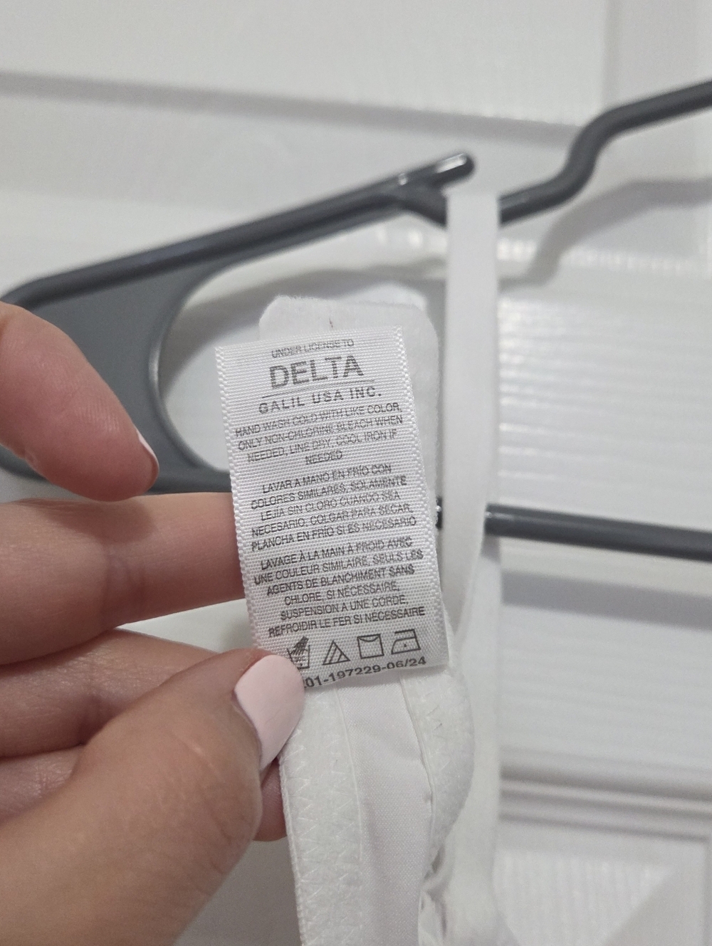 Delta By Maidenform White Wireless Bra Size 36A - Picture 6 of 6